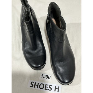 Woman’s Nine West Skero Brown Leather Square Toe Side Zip Bootie 6.5 M Heel